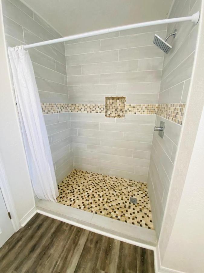 Two Fully Equipped Apartments And A Studio 5 Miles From The Beach San Petersburgo Exterior foto
