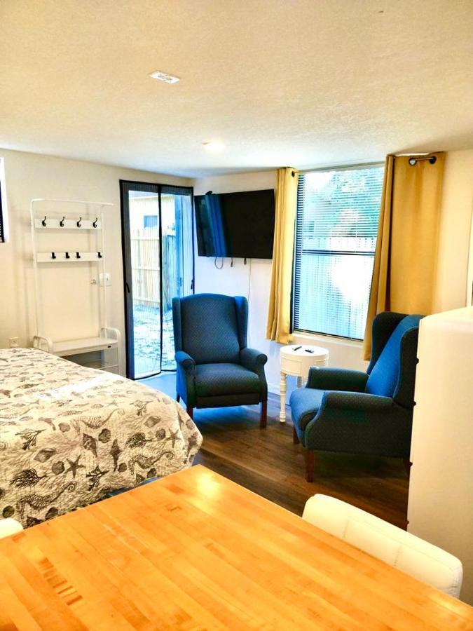 Two Fully Equipped Apartments And A Studio 5 Miles From The Beach San Petersburgo Exterior foto